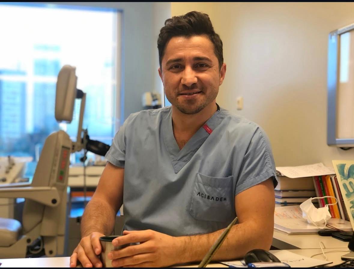 Antalya burun estetiği uzmanı Op. Dr. Tolga Oğuzhan